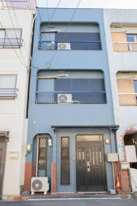 Appartamento Usj海遊館近い 朝潮橋駅徒歩4分無料駐車場有り最大12名宿泊可能 Wifi ベビー用品充実 Osaka